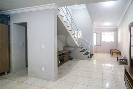 Sobrado à venda com 4 quartos, sendo 1 suíte, em Residencial Monte Verde, Indaiatuba, SP