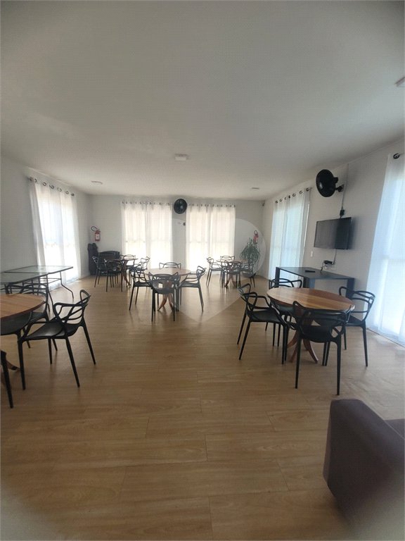 Apartamento à venda com 2 quartos em Vila Colorado, Suzano, SP