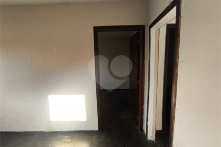 Casa à venda com 3 quartos em Jardim das Esmeraldas, São Paulo, SP