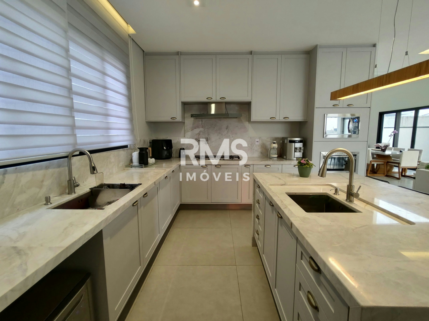 Casa à venda com 4 suítes em Residencial Saint Paul, Itu, SP