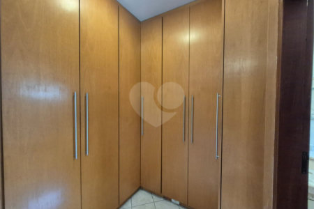 Sobrado à venda com 3 quartos, sendo 1 suíte,  em Vila Fiat Lux, São Paulo, SP