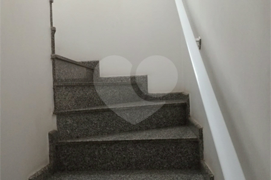 Sobrado à venda com 3 quartos, sendo 1 suíte,  em Parque Peruche, São Paulo, SP