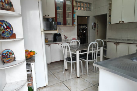 CASA A VENDA SAUDE - R$ 900.000,00