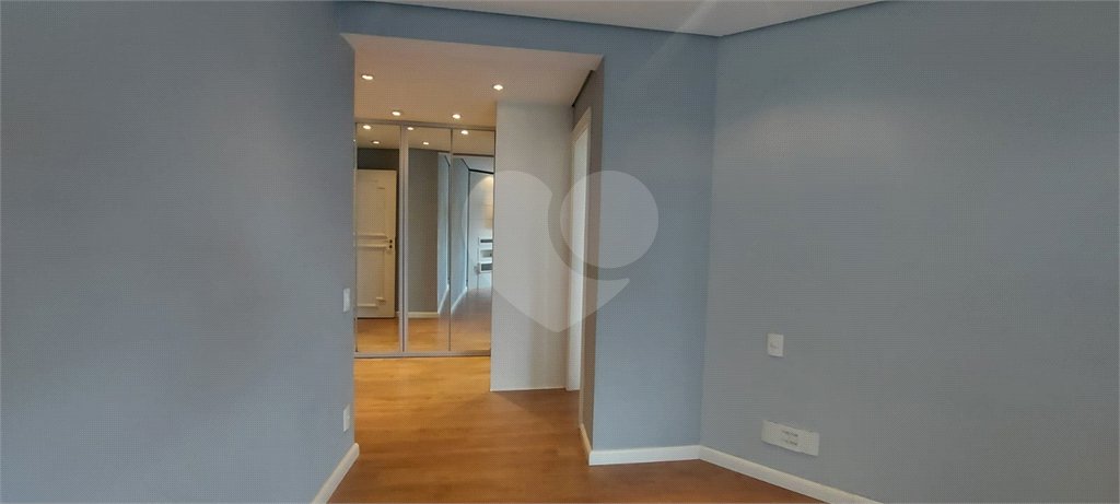 Apartamento à venda no Campo Belo de 245m² com 3 suítes e 3 vagas