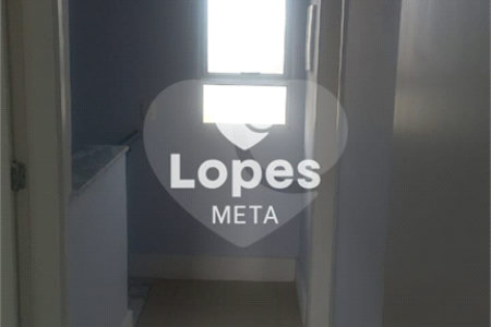CASA A VENDA EM CONDOMINIO FECHADO, CONDOMINIO RESIDENCE CLUB VILLA BRANCA, 2 DORMITORIOS, 3 VAGAS D