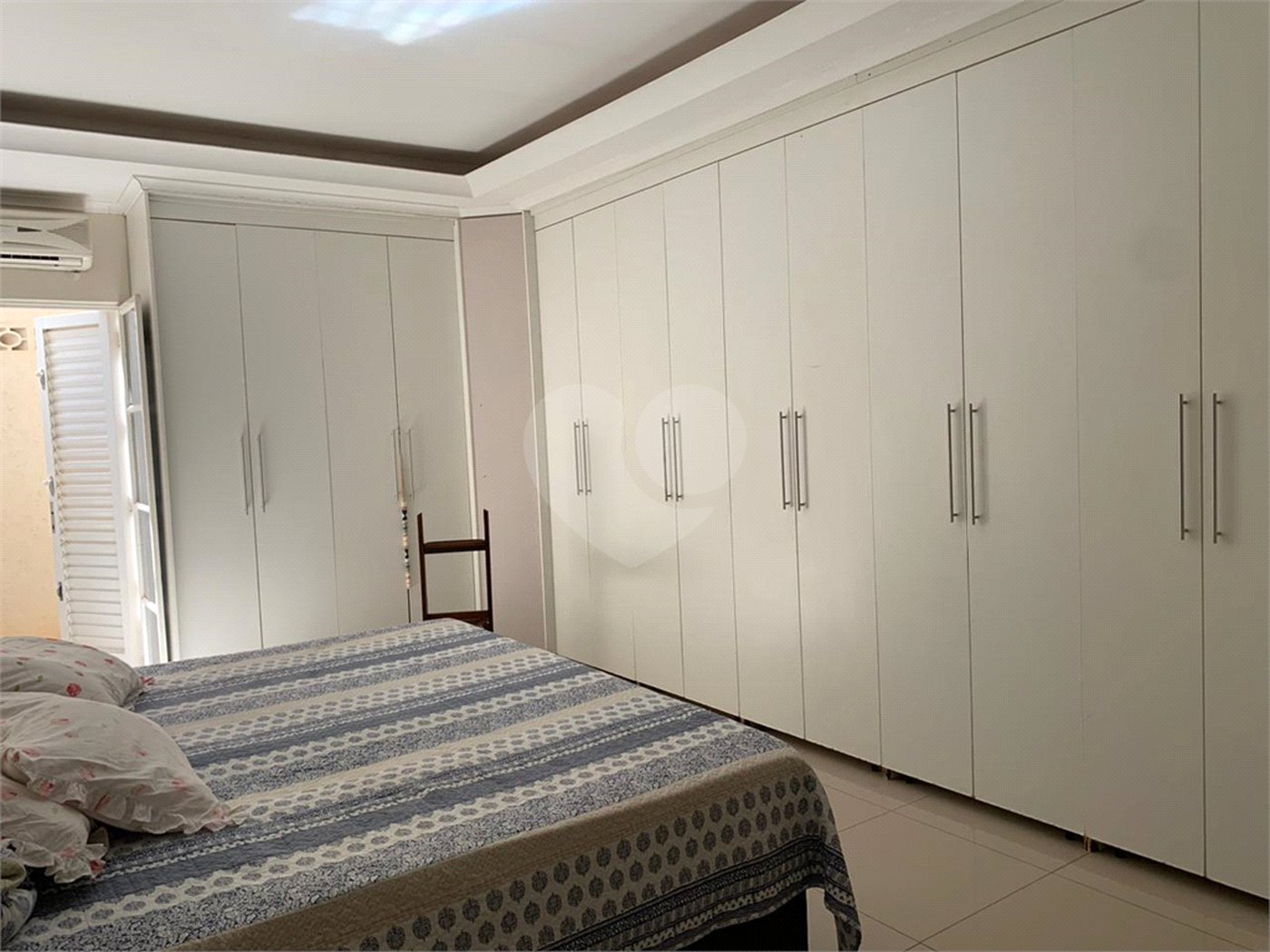Casa à venda com 4 quartos, sendo 3 suítes, em Santos Dumont, Três Lagoas - MS