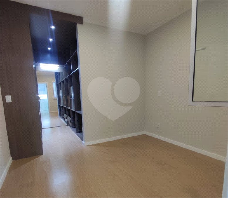 Apartamento à venda com 3 quartos, sendo 2 suítes,  em Jardim Arpoador, São Paulo, SP