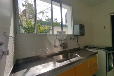 Sobrado à venda com 3 quartos, sendo 1 suíte,  em Brooklin Paulista, São Paulo, SP