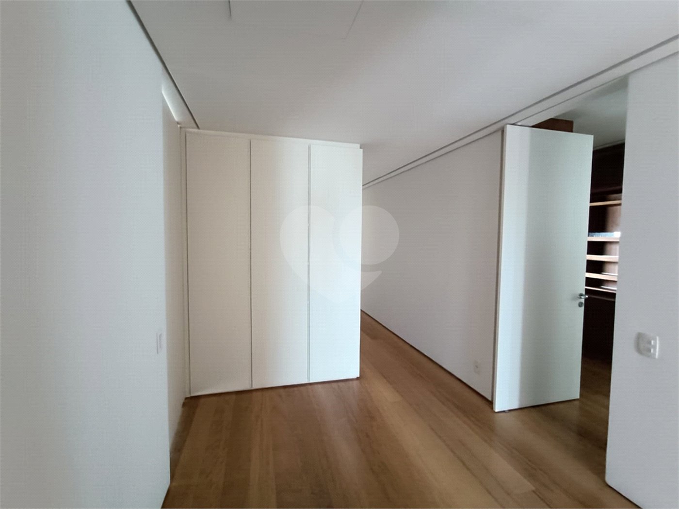 Apartamento à venda ou para alugar com 3 suítes em Pinheiros, São Paulo, SP