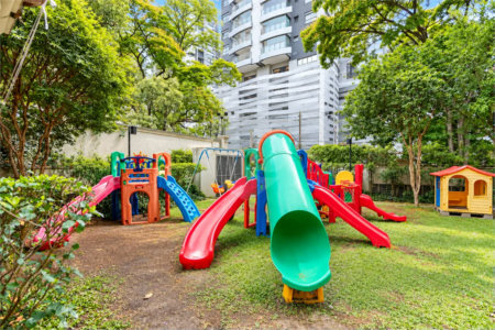 Apartamento à venda com 3 quartos, sendo 1 suíte, em Jardim das Acácias, São Paulo, SP
