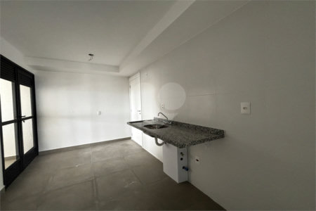 Apartamento à venda com 3 suítes em Vila Romana, São Paulo, SP