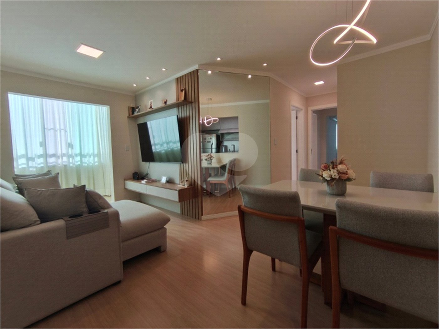 Apartamento à venda ou para alugar com 3 quartos, sendo 1 suíte, em Jardim Vera Cruz, Sorocaba, SP