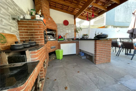 Sobrado à venda com 4 quartos, sendo 3 suítes, em Alto da Lapa, São Paulo, SP