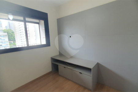 Apartamento à venda com 3 quartos, sendo 1 suíte,  em Pinheiros, São Paulo, SP