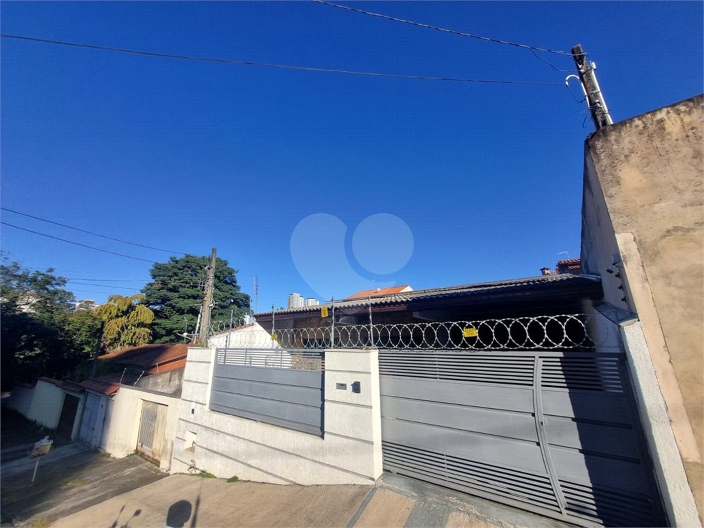 Casa à venda com 4 quartos, sendo 1 suíte, em Jardim São Carlos, Sorocaba, SP