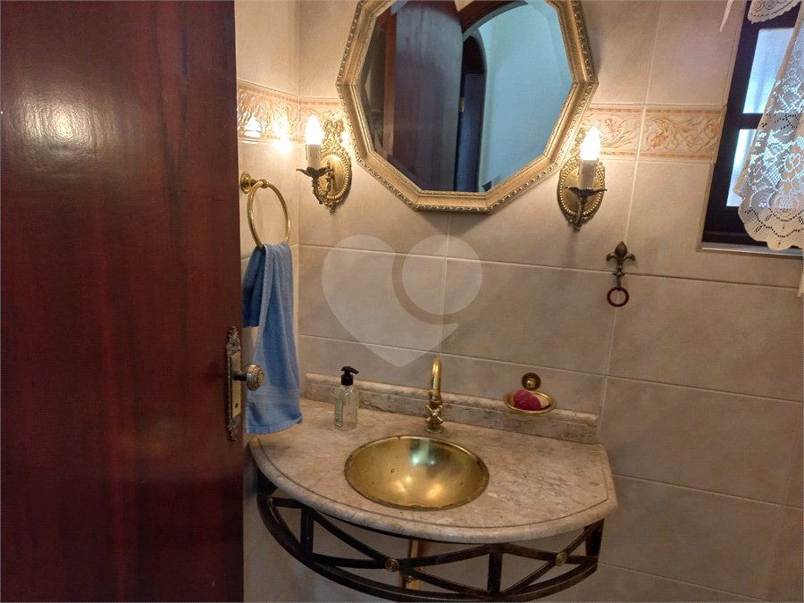 Sobrado à venda ou para alugar com 4 quartos, sendo 1 suíte,  em Barro Branco (zona Norte), São Paulo, SP