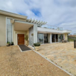 Casa à venda ou para alugar com 4 suítes no condomínio Residencial Jardim Primavera, Louveira - SP