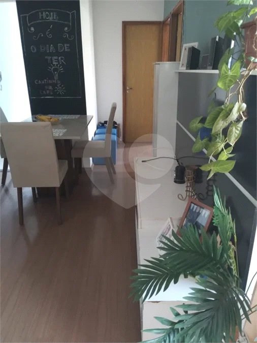Apartamento à venda com 2 quartos em Jardim Ísis, Cotia, SP