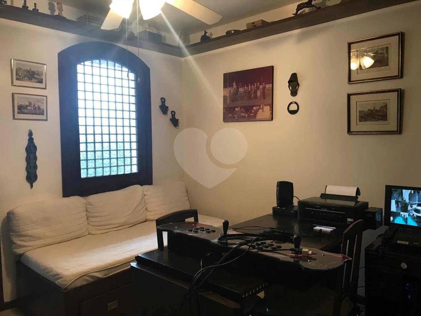 Casa à venda com 5 quartos, sendo 2 suítes,  em Jardim Everest, São Paulo, SP