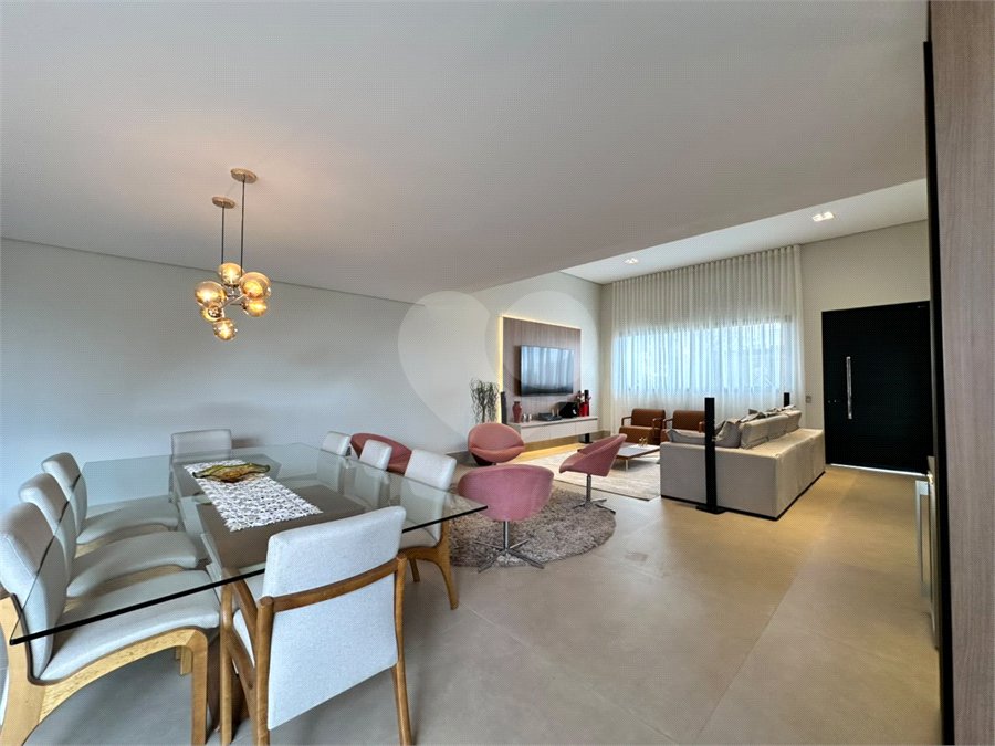 Casa à venda com 3 suítes no condomínio Villas do Golfe, Itu - SP