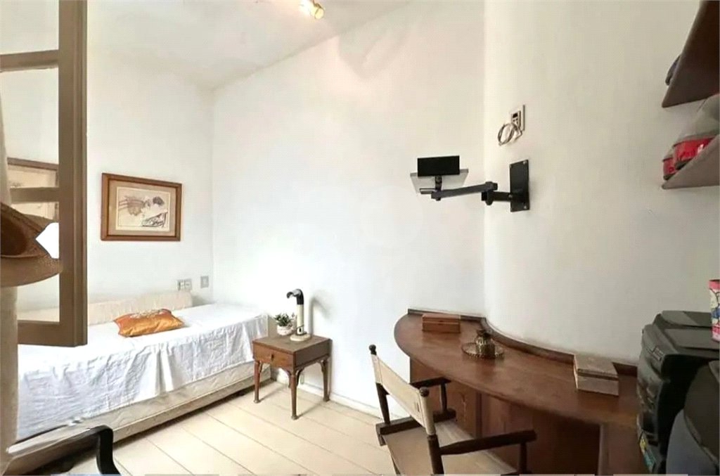 Cobertura à venda com 4 quartos, sendo 1 suíte,  em Copacabana, Rio de Janeiro, RJ