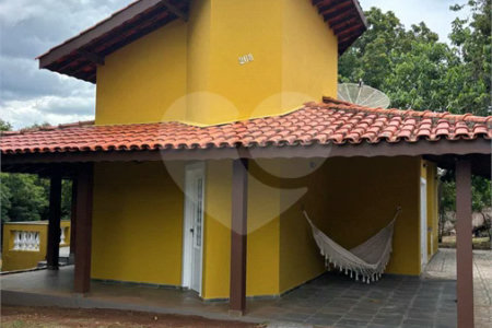 Chácara à venda com 3 quartos, sendo 1 suíte, em Bosque, Vinhedo, SP