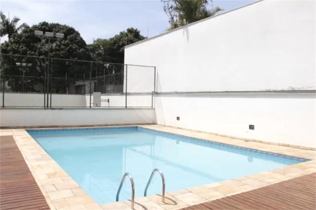 Apartamento à venda com 4 quartos, sendo 1 suíte, em Vila Alexandria, São Paulo, SP