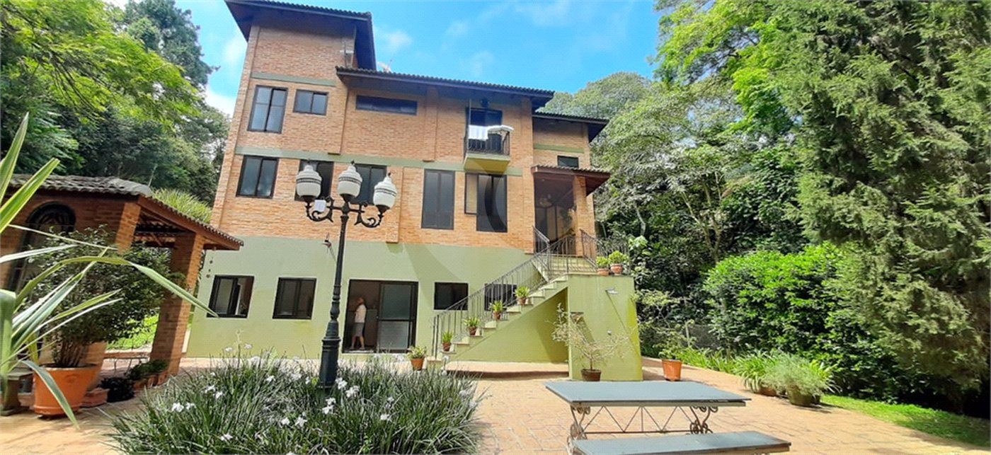 Casa à venda com 2 suítes no condomínio Residencial Cantareira, Mairiporã - SP
