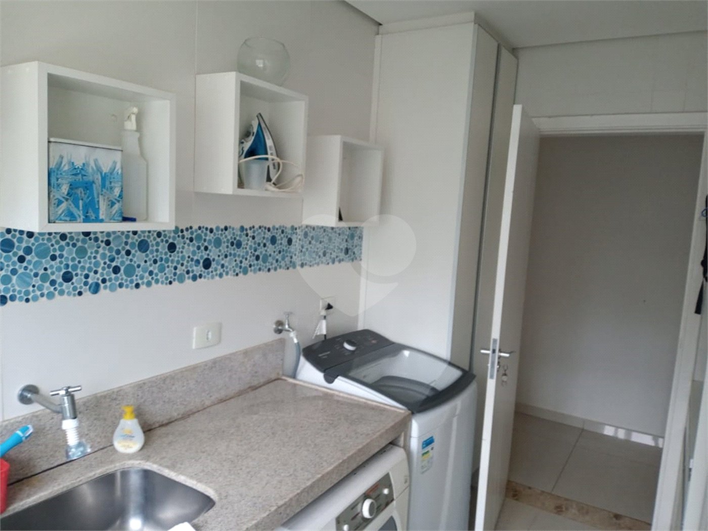 Casa à venda com 4 suítes no condomínio Villaggio Capriccio, Louveira - SP