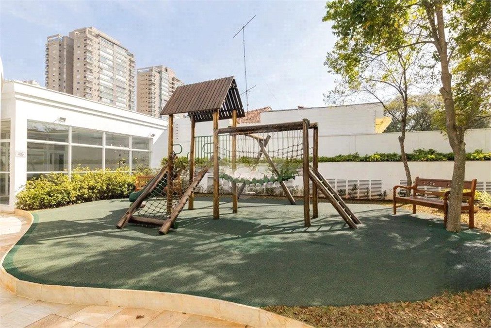 Apartamento à venda com 3 suítes em Vila Romana, São Paulo, SP