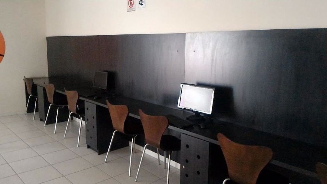 Apartamento Residencial à venda, Gonzaga, Santos - AP0120.
