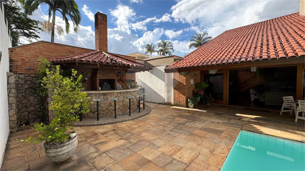 Casa à venda com 5 quartos, sendo 2 suítes,  no condomínio Village D'avignon, Sorocaba - SP