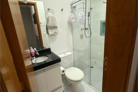 Casa à venda com 3 quartos, sendo 1 suíte, no condomínio Praça Leão, São Paulo - SP