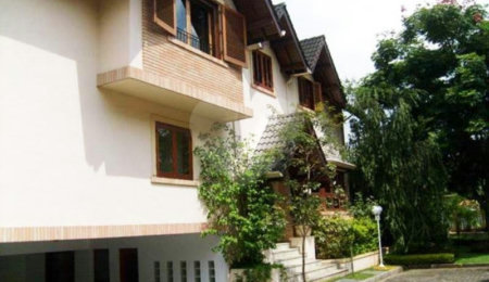 Casa à venda ou para alugar com 4 suítes no condomínio Vilaggio Monte Alegre, São Paulo - SP