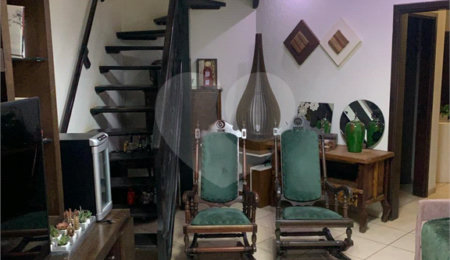 Sobrado à venda com 2 quartos no Centro, Três Lagoas, MS