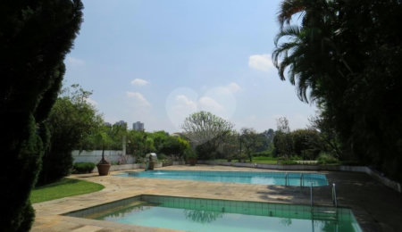 Casa de Vila à venda com 4 suítes em Morumbi, São Paulo, SP