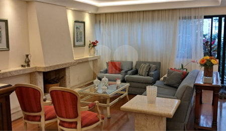 Apartamento à venda com 3 quartos, sendo 1 suíte,  em Campo Belo, São Paulo, SP