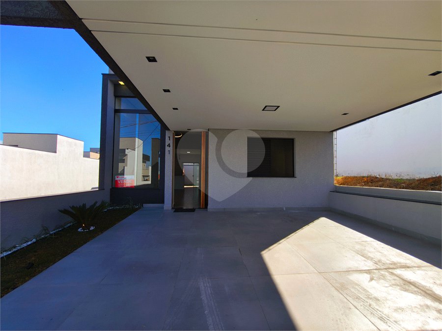 Casa à venda com 3 quartos, sendo 1 suíte, no condomínio Horto Florestal Villagio, Sorocaba - SP