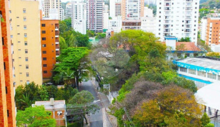 Apartamento à venda com 3 suítes em Real Parque, São Paulo, SP