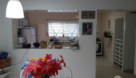 Casa à venda com 4 quartos, sendo 1 suíte,  em Jardim Helga, São Paulo, SP