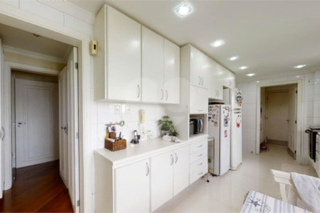 Apartamento à venda com 3 quartos, sendo 2 suítes, em Vila Suzana, São Paulo, SP