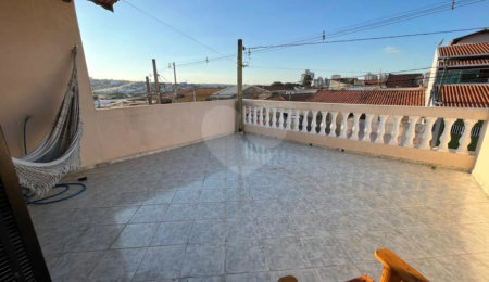 Sobrado à venda com 3 quartos, sendo 1 suíte,  em Jardim São Francisco, Indaiatuba, SP