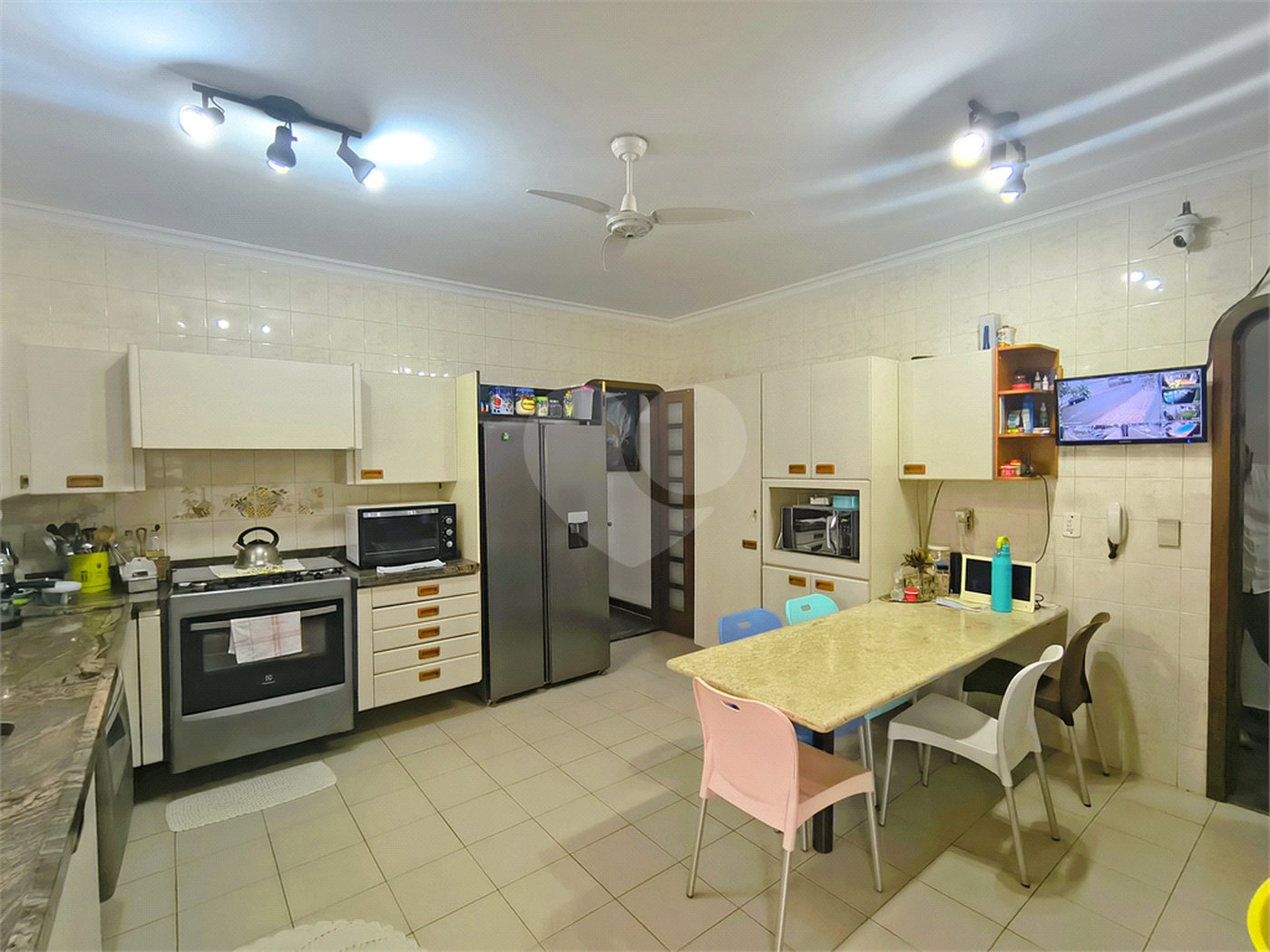 Casa à venda com 5 quartos, sendo 4 suítes, em Jardim Dom Bosco, Indaiatuba, SP