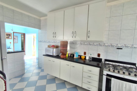 Casa à venda com 4 quartos, sendo 1 suíte, em Wanel Ville, Sorocaba, SP