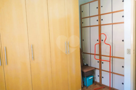 Sobrado à venda com 2 quartos em Chácara Recanto, Cotia, SP
