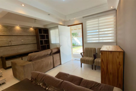 Casa à venda com 3 quartos, sendo 1 suíte, no condomínio Residencial Village Salermo, Sorocaba - SP