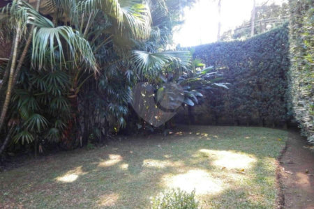 Casa Térrea à venda com 3 quartos, sendo 1 suíte,  em Chácara Monte Alegre, São Paulo, SP