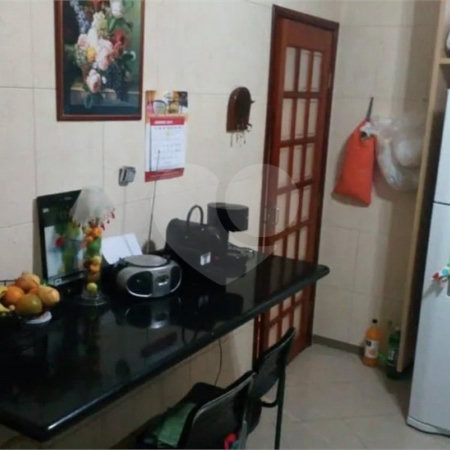 Sobrado à venda com 2 quartos em Jardim Rosemary, Cotia, SP