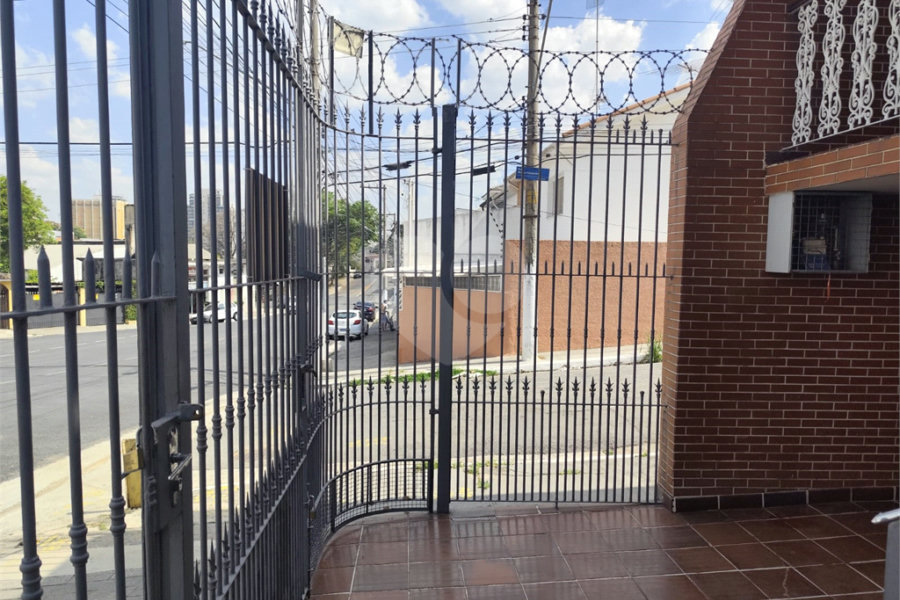 Sobrado à venda com 2 quartos em Vila Nivi, São Paulo, SP