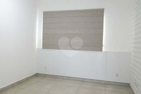 Sobrado à venda com 4 quartos, sendo 1 suíte, em Reserva San Gabriel, Ribeirão Preto, SP